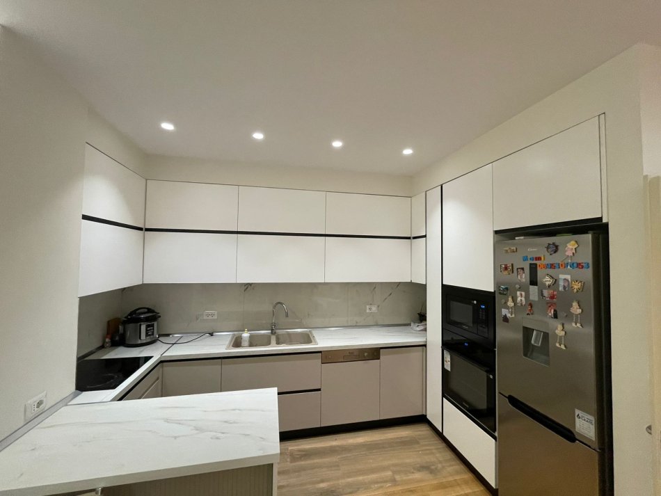 Tirane, shes apartament 2+1+Ballkon Kati 7, 97 m² 160.000 € (IDRIZ COLLAKU , ALI DEM)