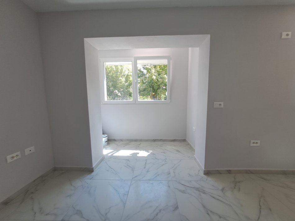 SHITET APARTAMENT 1+1 TEK VASIL SHANTO -I SAPOINVESTUAR 135000 Euro