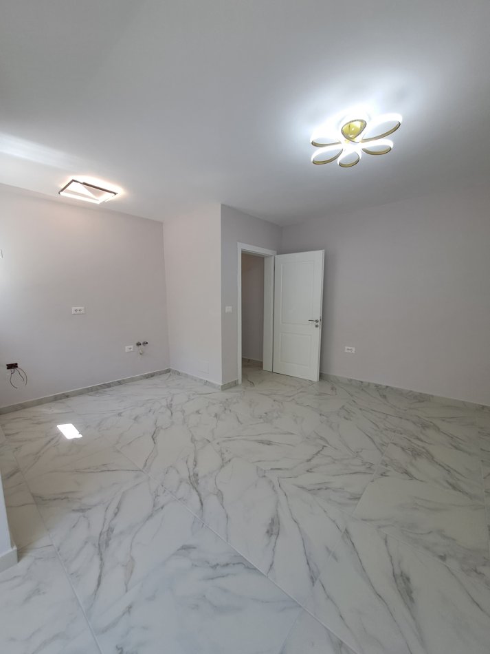 SHITET APARTAMENT 1+1 TEK VASIL SHANTO -I SAPOINVESTUAR 135000 Euro