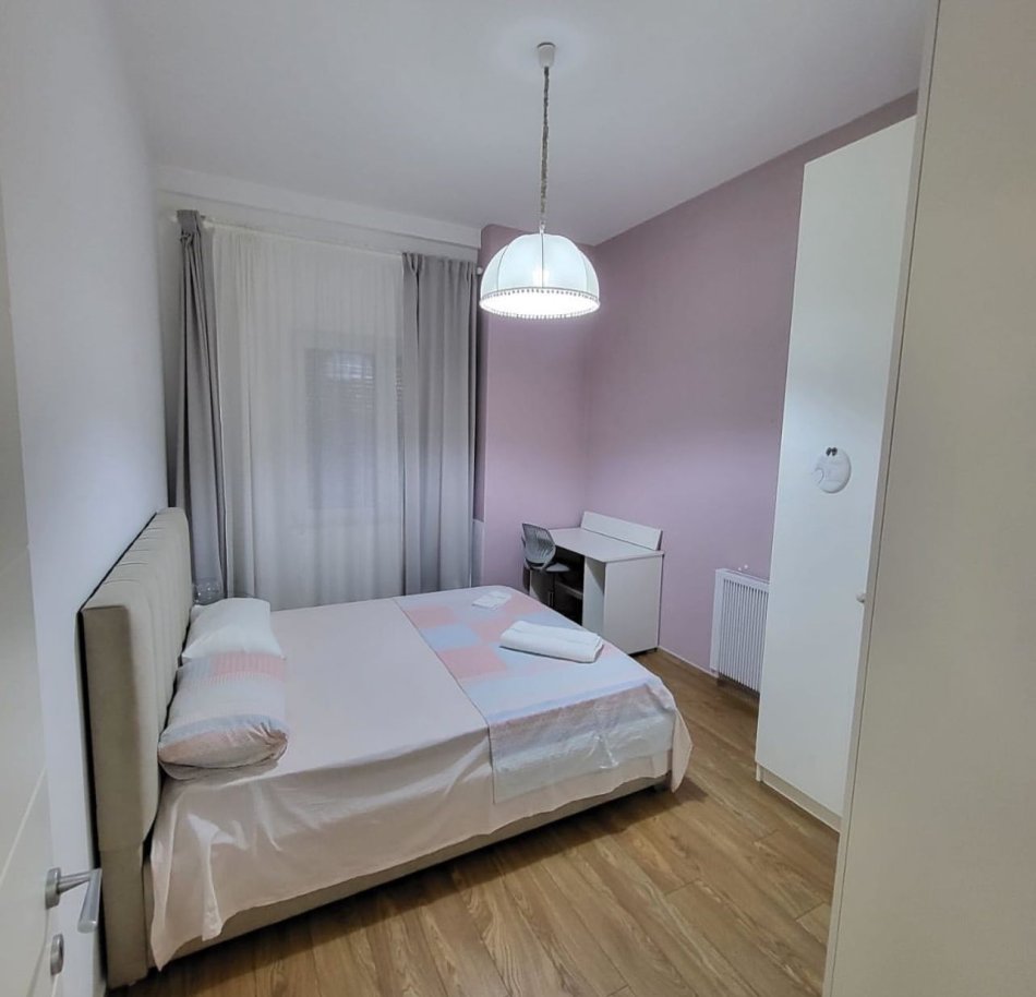 Tirane, jepet me qera apartament 2+1 Kati 2, 80 m² 750 € (Rruga Sulejman Delvina)