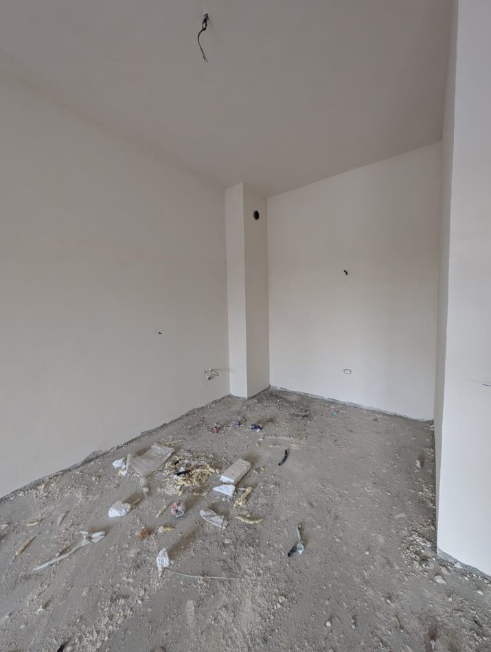 Tirane, shitet apartament 1+1+Ballkon Kati 7, 73 m² 113.000 € (Laprake)