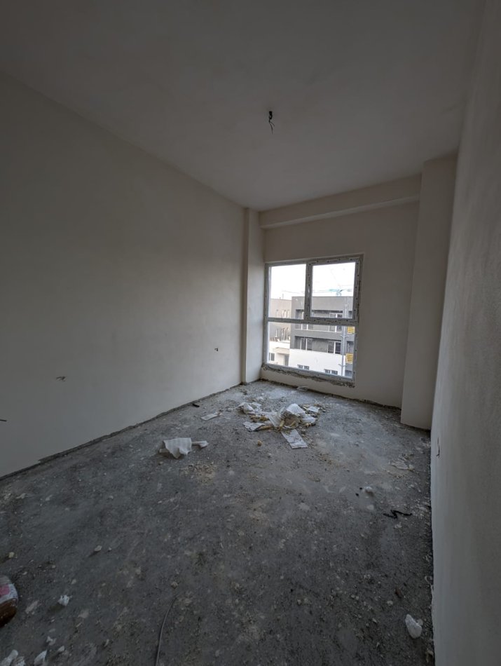 Tirane, shitet apartament 1+1+Ballkon Kati 7, 73 m² 113.000 € (Laprake)