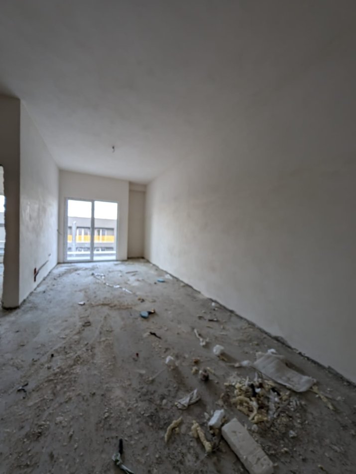 Tirane, shitet apartament 1+1+Ballkon Kati 7, 73 m² 113.000 € (Laprake)