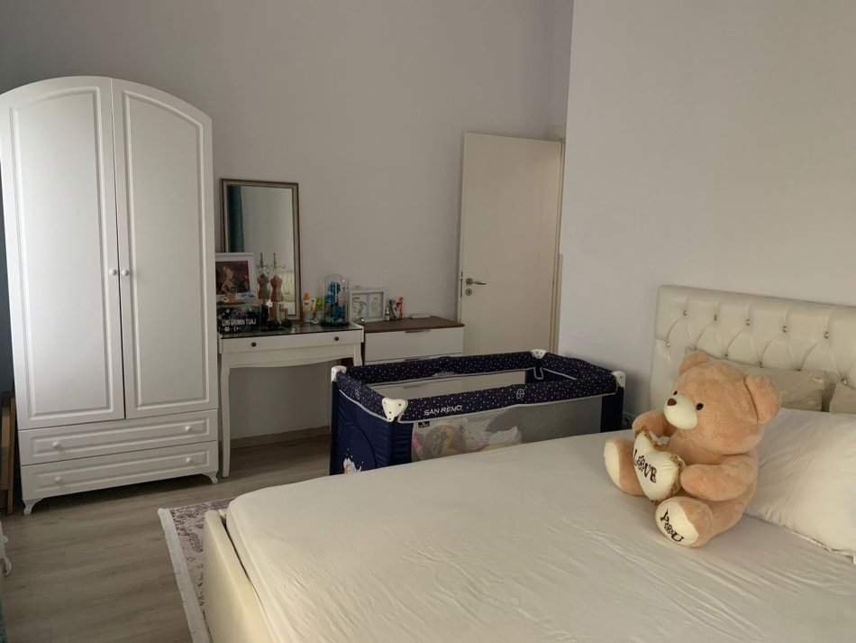 Tirane, shitet apartament 2+1 Kati 1, 109 m² 190.000 € (Kopeshti Botanik)