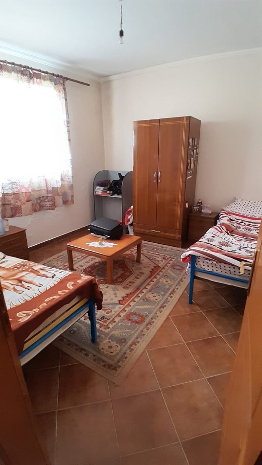Tirane, Apartament 1+1 me qira  Kati 1, 60 m² 30 000 ALL  (Rruga Budi)