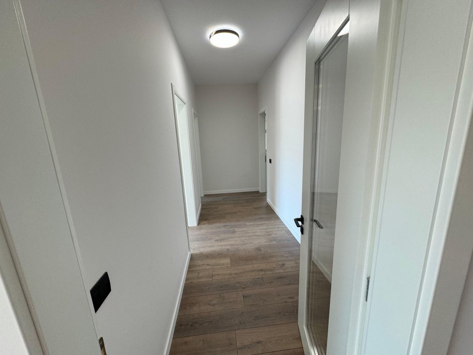 Tirane, shes apartament 2+1 Kati 5, 120 m² 230.000 € (Hamdi Sina,Liqeni i Thate)