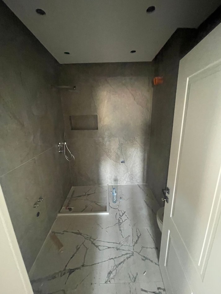 Tirane, shitet apartament 2+1+Ballkon Kati 7, 100 m² 275.000 € (Komuna e Parisit)