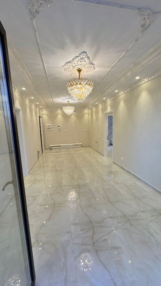 Tirane, shitet apartament 2+1+Ballkon Kati 5, 110 m² 258.000 € (ruga Kavajes, Tirana Garden Buildings)