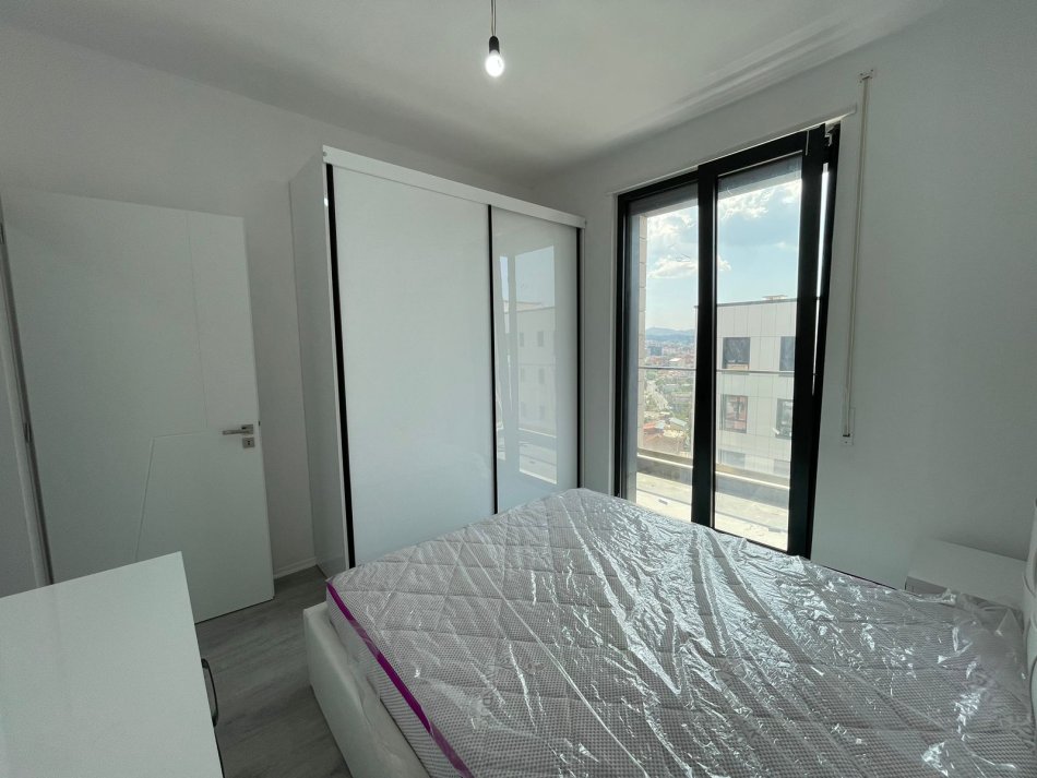Tirane, shitet apartament 1+1 Kati 8, 61 m² 128.000 € (Porcelan)