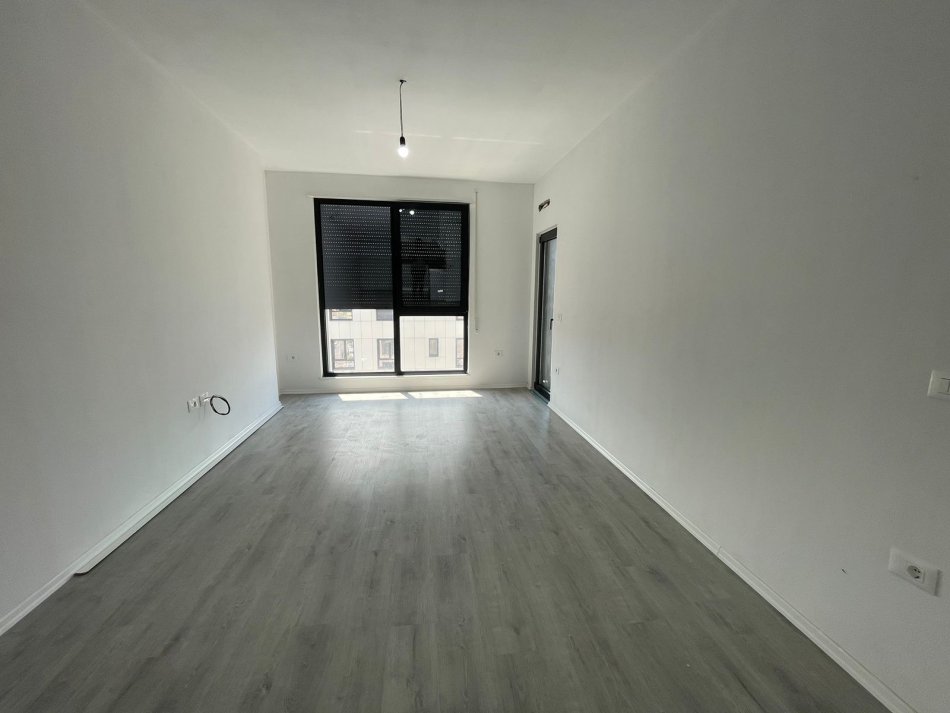 Tirane, shitet apartament 1+1 Kati 8, 61 m² 128.000 € (Porcelan)