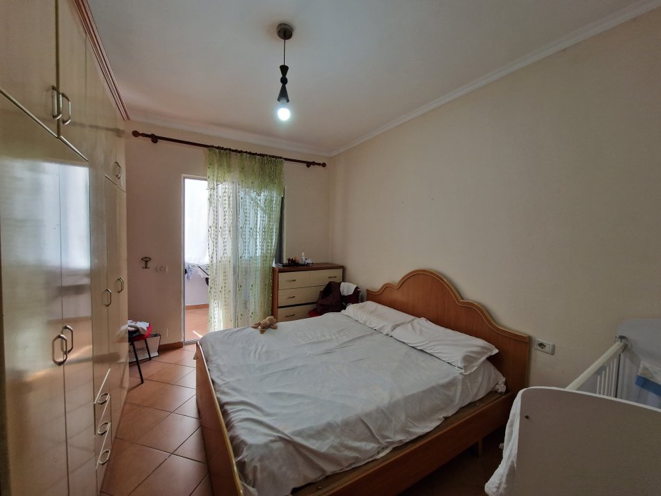 Tirane, shitet apartament 2+1 Kati 3, 87 m² 109.000 €