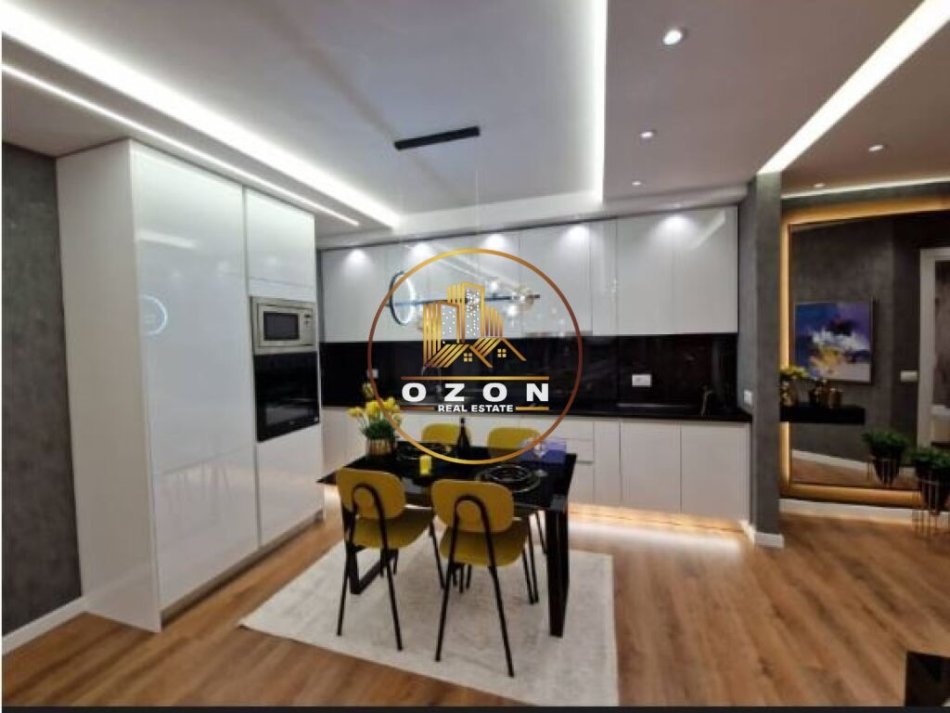 Shitet Super Apartament 2+1+2 Tek Kompleksi Colombo!