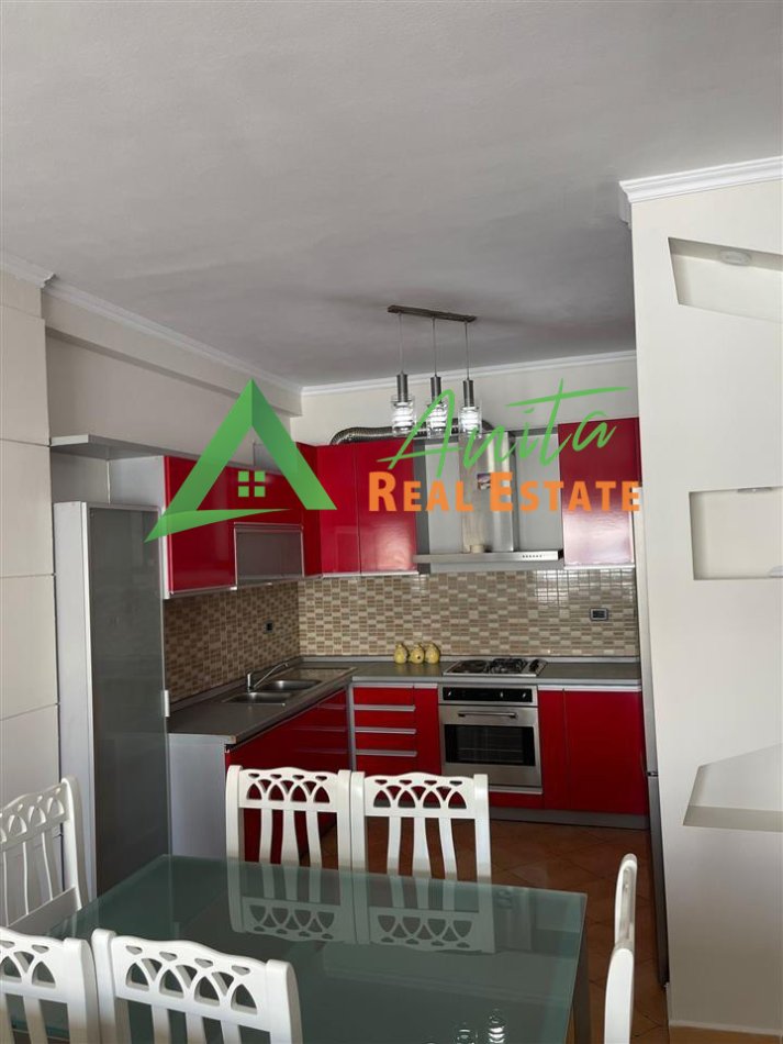 Tirane, jepet me qera apartament 2+1 Kati 9, 104 m² 600 € (Don Bosko)