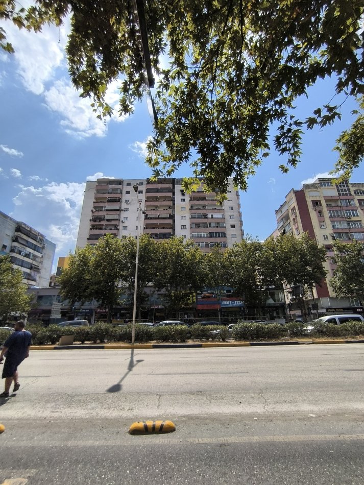 Tirane, shitet apartament 2+1+Ballkon Kati 10, 87 m² 109.120 € (Rruga Benjamin Kruta)