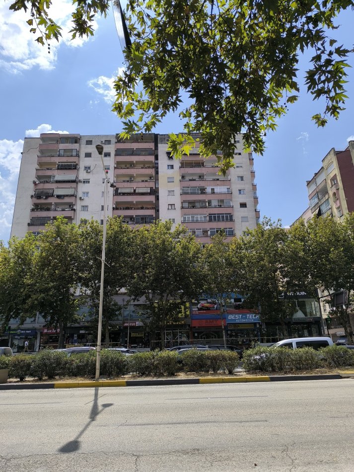 Tirane, shitet apartament 2+1+Ballkon Kati 10, 87 m² 109.120 € (Rruga Benjamin Kruta)