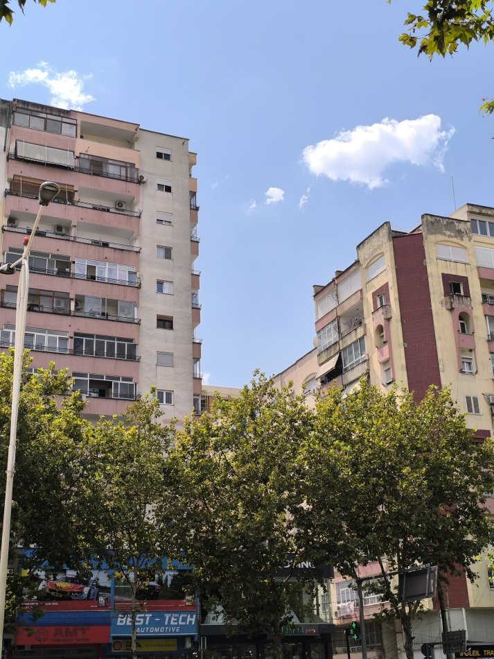 Tirane, shitet apartament 2+1+Ballkon Kati 10, 87 m² 109.120 € (Rruga Benjamin Kruta)