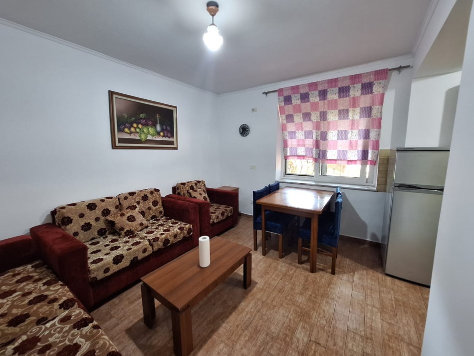 Tirane, jepet me qera apartament 2+1 Kati 2, 74 m² 470 € (mine peza)