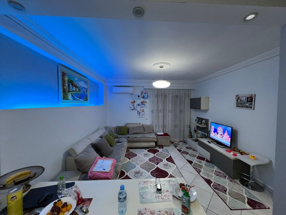 Tirane, shitet apartament 1+1 Kati 3, 73 m² 135.000 € (Kodra e Diellit)