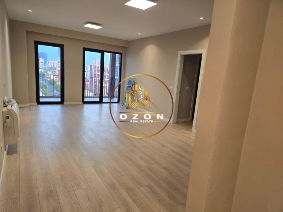 Apartament 3+1+2 për biznes me qira në Tirana Garden Building, Rruga e Kavajës!