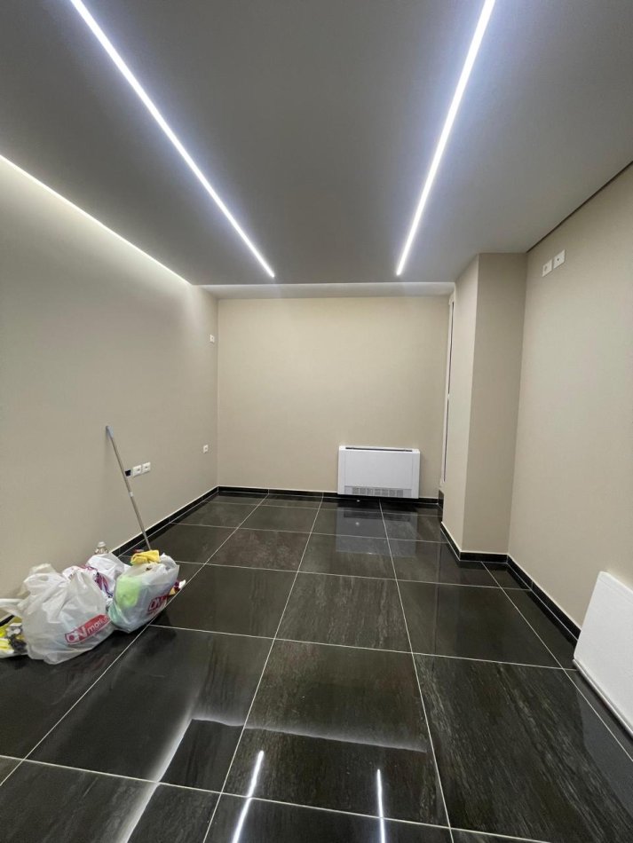 Tirane, shitet apartament Kati 6, 293 m² 700.000 € (Fresku)