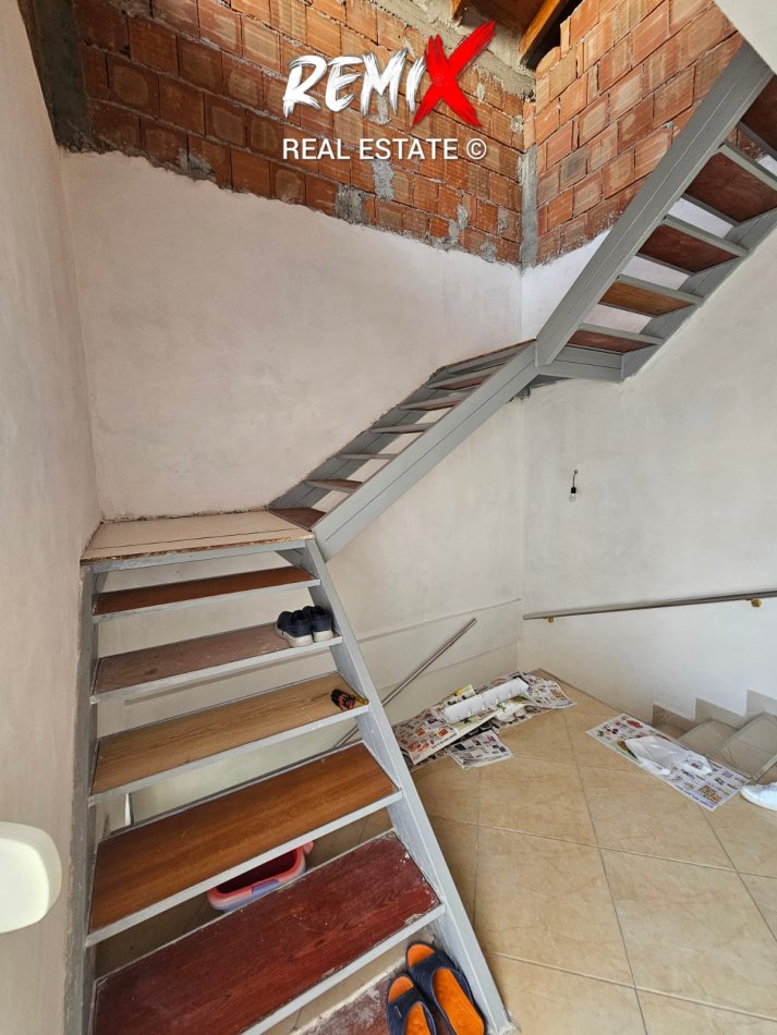 Durres, shitet Vile 3 Katshe Kati 3, 150.000 €