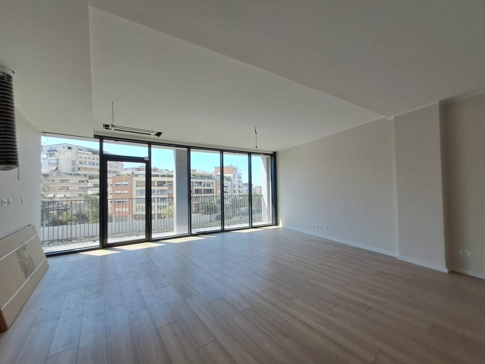 Tirane, jepet me qera apartament 2+1+Ballkon , 128 m² 1.000 € (LAKE VIEW RESIDENCE, RRUGA KOSOVAREVE)