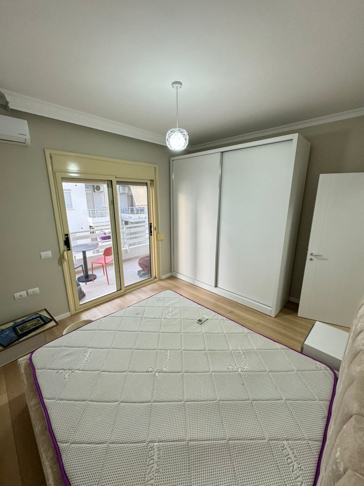 Vlore, shitet apartament 1+1 Kati 4, 71 m² 175.000 € (Lungo Mare)