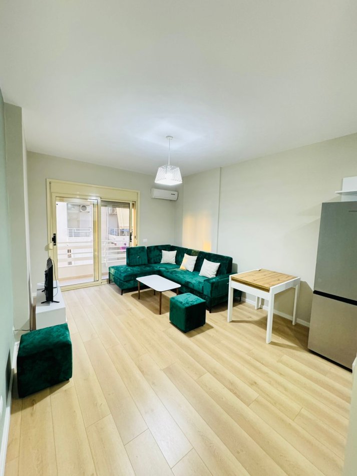 Vlore, shitet apartament 1+1 Kati 4, 71 m² 175.000 € (Lungo Mare)