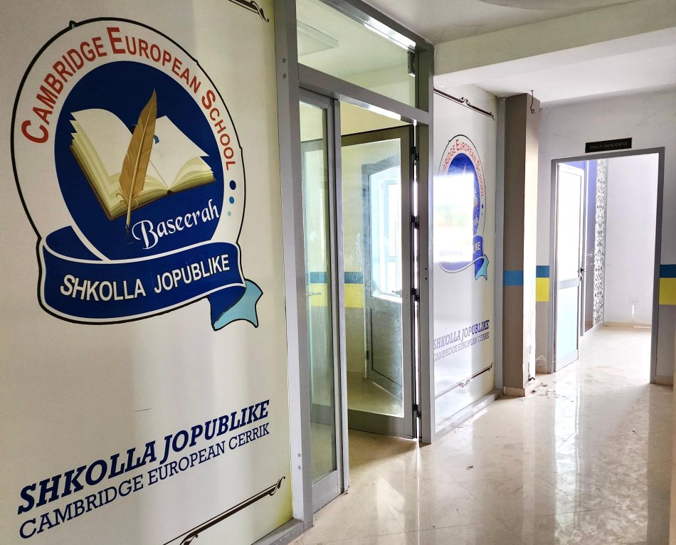 Ndertese Biznesi ( 4 kateshe ) | S.Totale: 918 m2 -- CERRIK, Ne Rruge Kryesore / Multifunksionale, per cdo lloj biznesi || 385.000 Euro ||