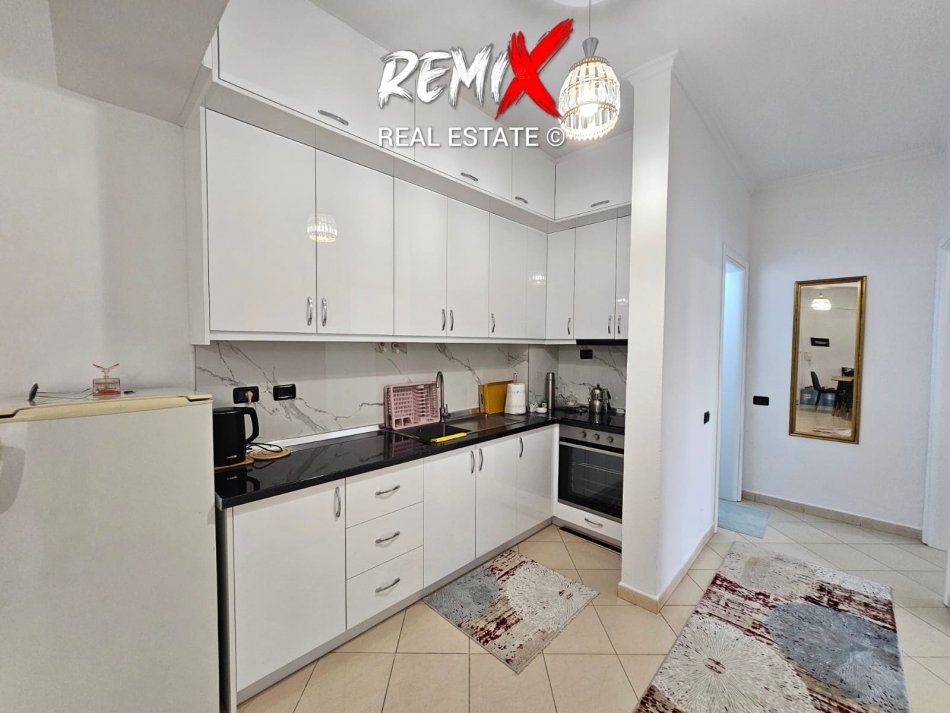 Shkembi Kavajes, shitet apartament 2+1+Aneks+Ballkon Kati 2, 100 m² 150.000 € 