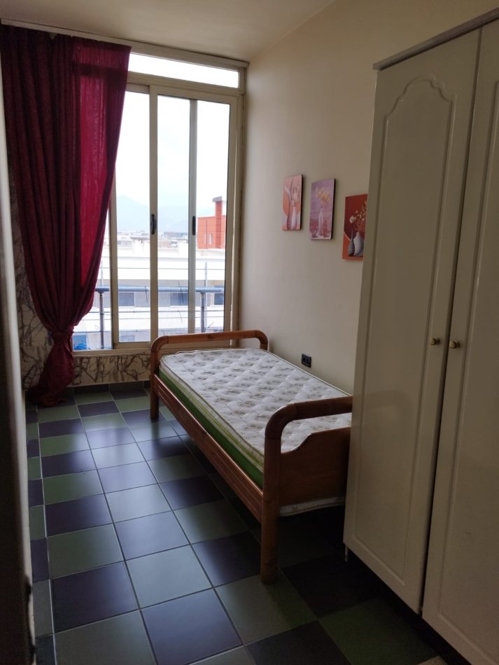 Tirane, jepet me qera apartament 2+1 Kati 8, 75 m² 380 € (Rruga Rexhep Shala)