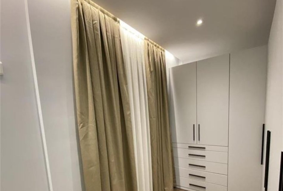 Tirane, jepet me qera apartament 2+1+Ballkon Kati 7, 87 m² 600 € (Rruga e Elbasanit)