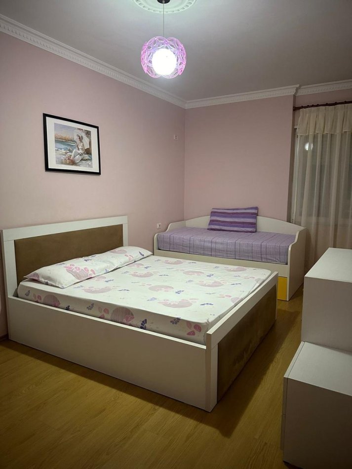 Tirane, jepet me qera apartament 1+1 Kati 1, 70 m² 300 € (Thoma Filipeu)