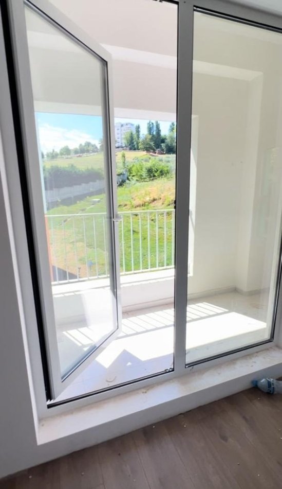 Tirane, shitet apartament 2+1 Kati 4, 75 m² 105.000 € (Ali Demi)