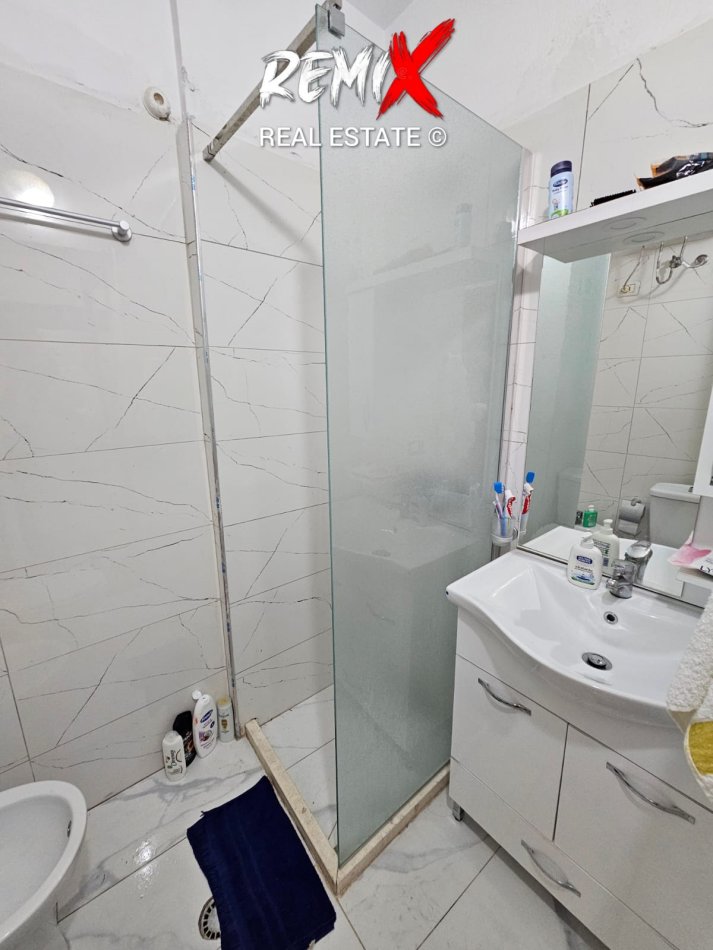 Shkembi Kavajes, shitet apartament 1+1+Aneks+Ballkon Kati 3, 45 m² 65.000 € 