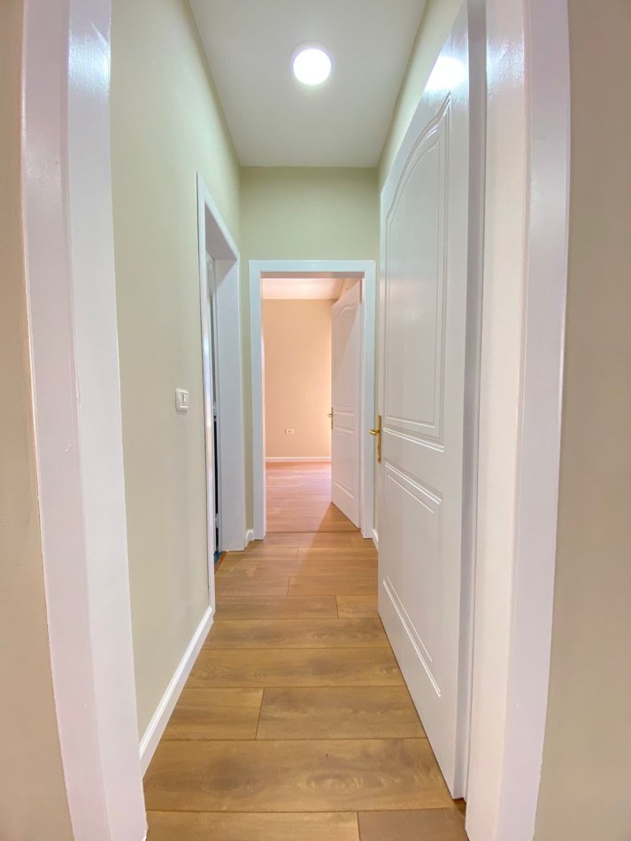 Tirane, Apartament 2+1 per shitje Kati 5, 90 m² 185.000 € (Rruga Saraceve)