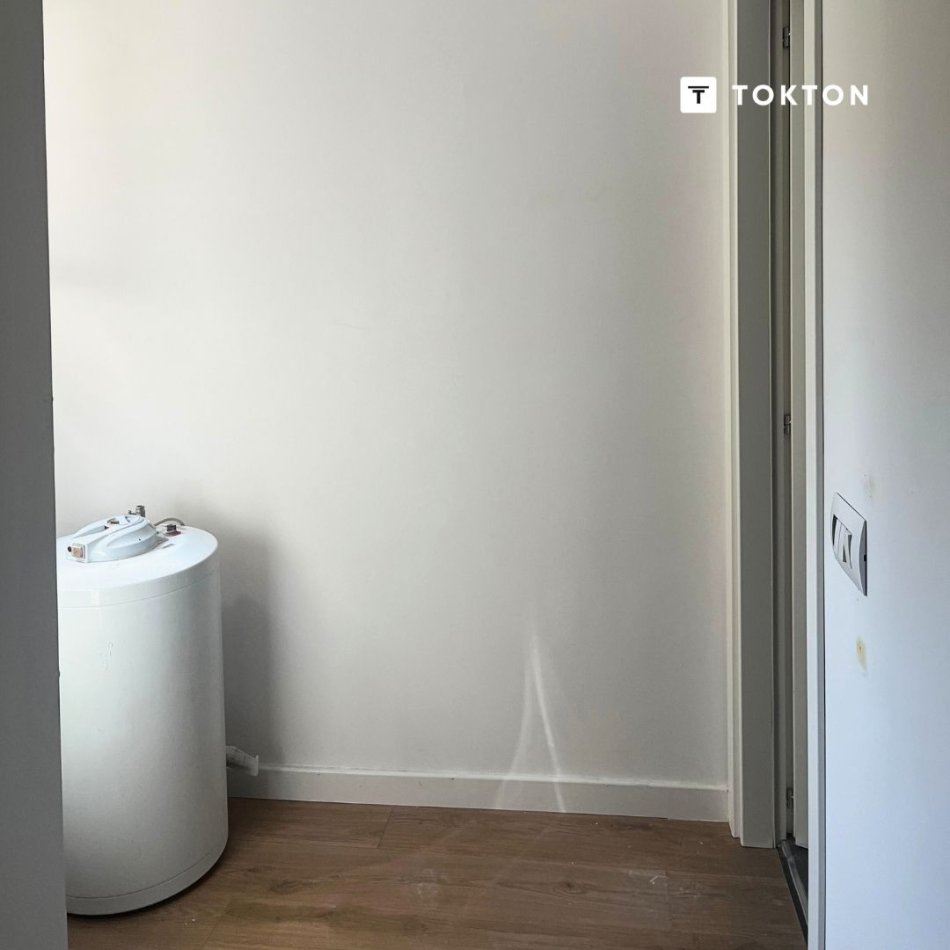 Tirane, shitet apartament 1+1 Kati 1, 42 m² 98.000 € (Bulevardi i Ri)
