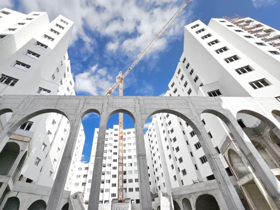 Tirane, shitet apartament 3+1+Ballkon Kati 10, 136 m² 205.000 € (Ish Fusha e Aviacionit)