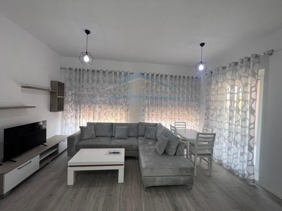 Tirane, jepet me qera apartament 2+1 Kati 5, 93 m² 450 € (ALI DEM KOMPLEKSI MANGALEM)