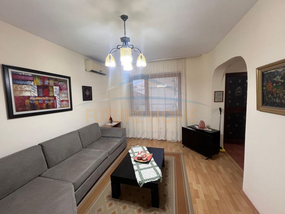 Tirane, shitet apartament 2+1 Kati 3, 80 m² 120.000 € (ALI DEM)