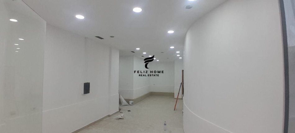 Tirane, jepet me qera dyqan Kati 0, 105 m² 800 € (QYTET STUDENTI)