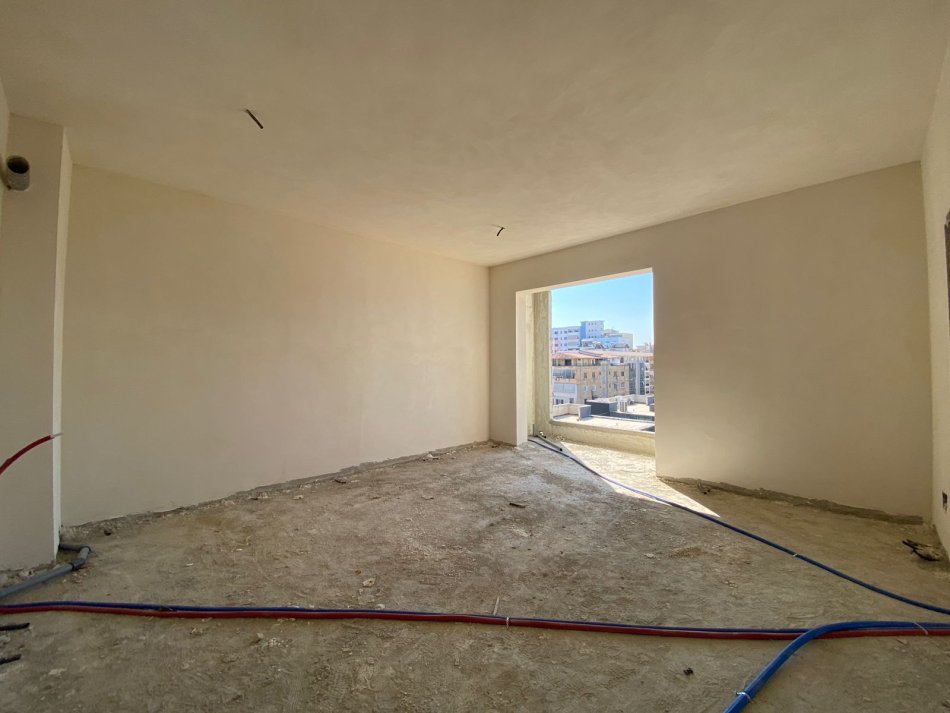 Tirane, shitet apartament 1+1+Aneks+Ballkon Kati 6, 70 m² 181.000 € (RRUGA E KAVAJES)