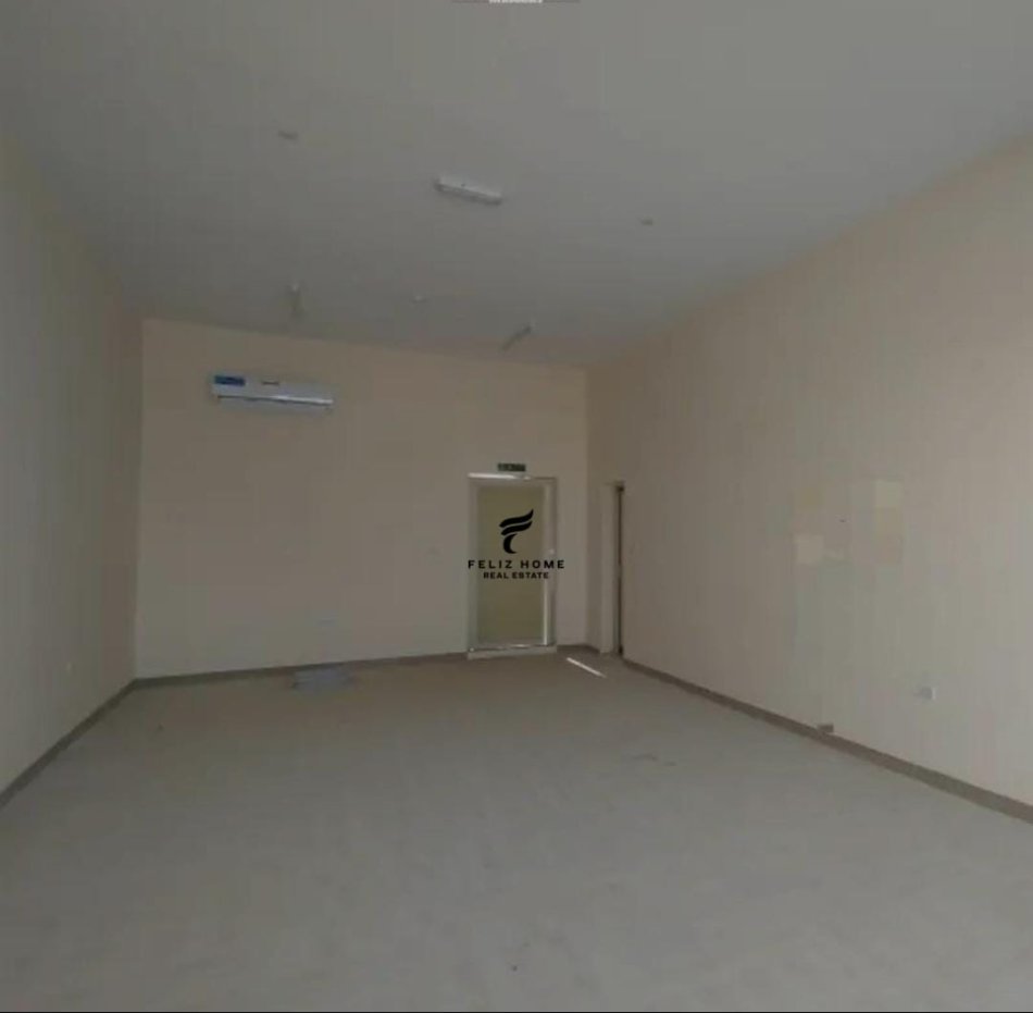 Tirane, jepet me qera dyqan Kati 0, 52 m² 140.400 € (KINOSTUDIO)
