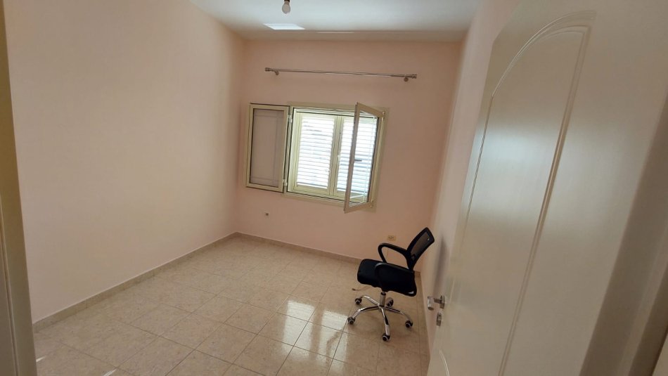 Tirane, shitet Vile 3 Katshe Kati 3, 300 m² 250.000 € (Rruga Dalip Topi)