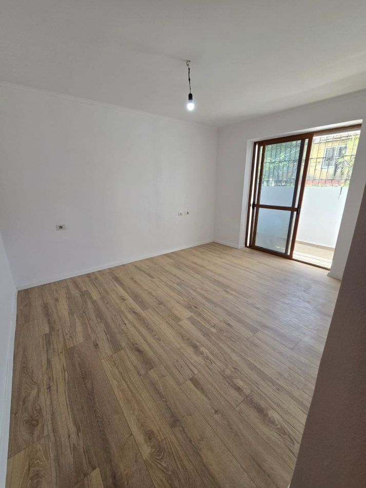 Tirane, Apartament 2+1 per shitje  Kati 1, 80 m² 132.000 € Ali Demi