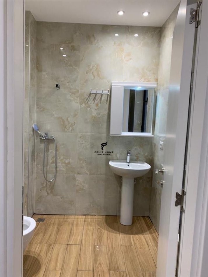 Tirane, shitet apartament 2+1+Ballkon Kati 4, 94 m² 139.600 € (LAPRAKE)