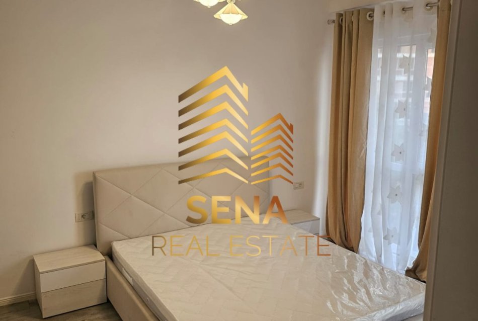 Tirane, jepet me qera apartament 1+1 Kati 3, 77 m² 600 € (Rruga 5 Maji)