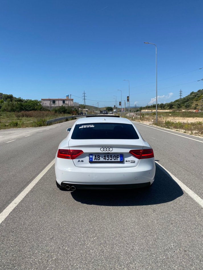Vlore, shes makine Audi A5 2.0 TDI Quattro Nafte, e bardhë automatik Klima 213.000 km 13.200 €