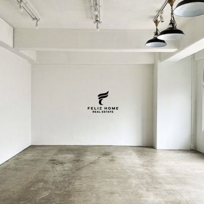 Tirane, jepet me qera dyqan Kati 0, 40 m² 500 € (STADIUMI DINAMO)