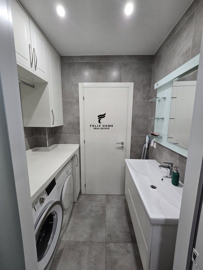 Tirane, shitet apartament 2+1 Kati 3, 100 m² 257.000 € (BLLOKU)
